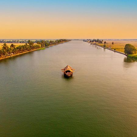 Hotel Spice Coast Cruises - Houseboat, A Cgh Earth Experience Alappuzha Exteriér fotografie
