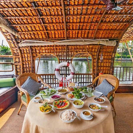 Hotel Spice Coast Cruises - Houseboat, A Cgh Earth Experience Alappuzha Exteriér fotografie