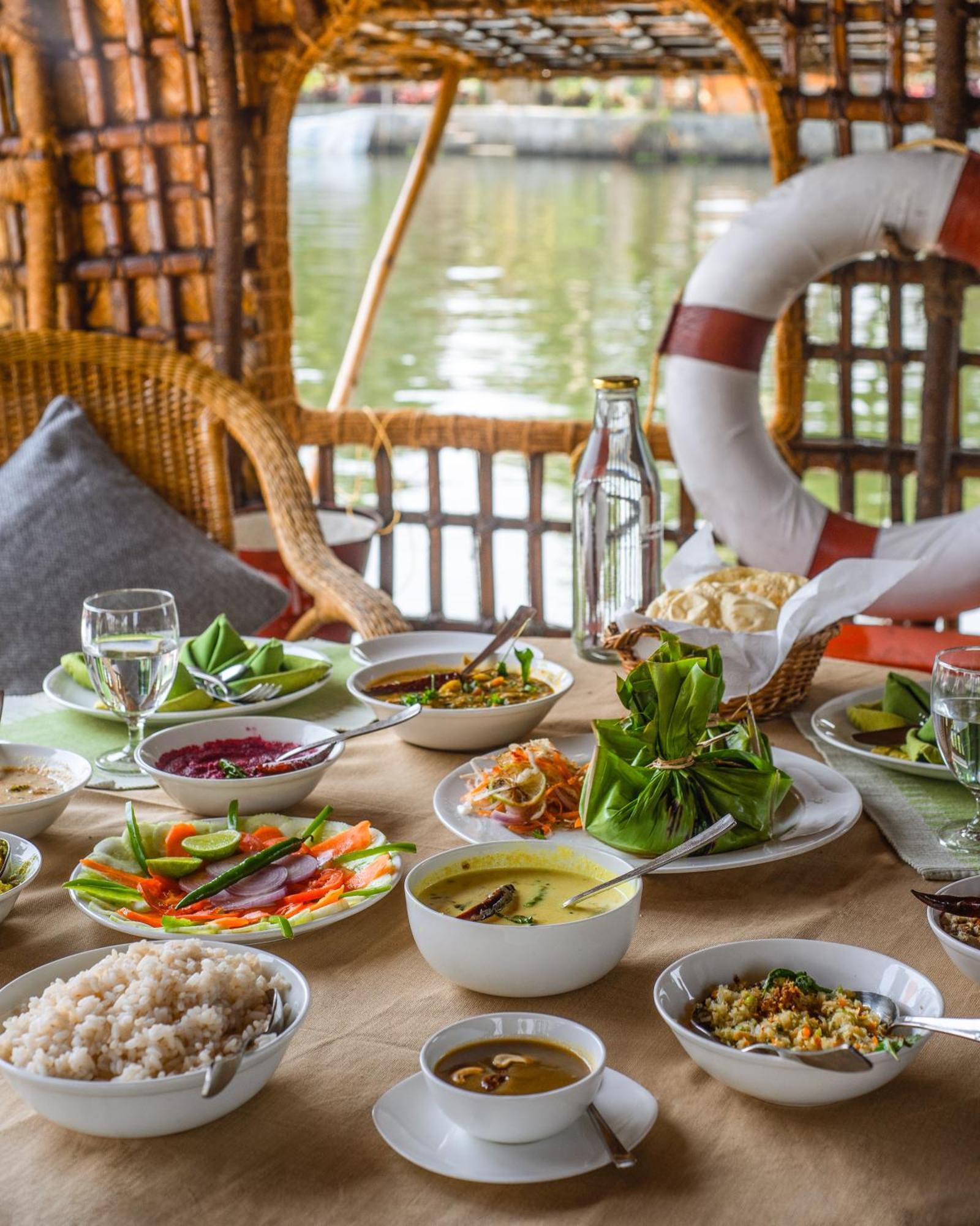 Hotel Spice Coast Cruises - Houseboat, A Cgh Earth Experience Alappuzha Exteriér fotografie