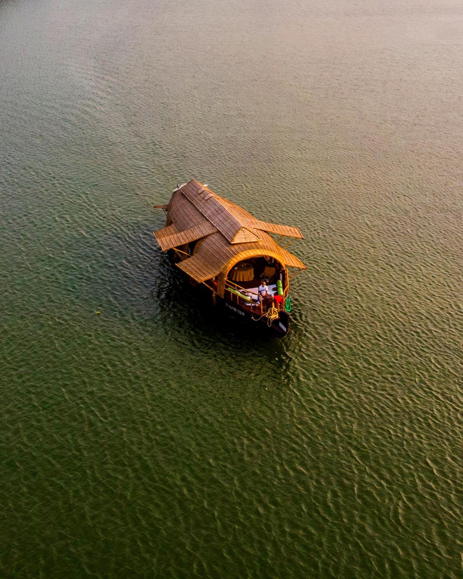 Hotel Spice Coast Cruises - Houseboat, A Cgh Earth Experience Alappuzha Exteriér fotografie