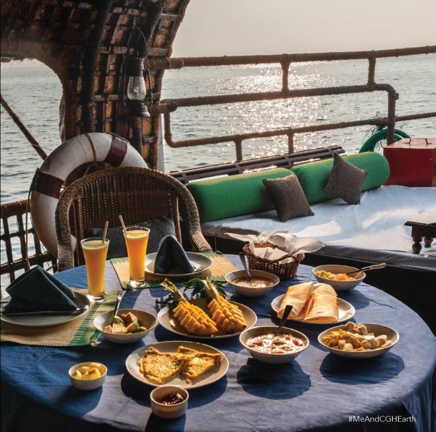 Hotel Spice Coast Cruises - Houseboat, A Cgh Earth Experience Alappuzha Exteriér fotografie