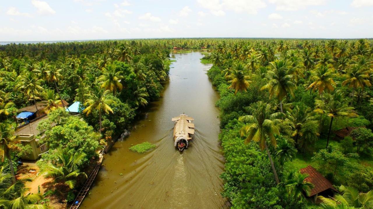 Hotel Spice Coast Cruises - Houseboat, A Cgh Earth Experience Alappuzha Exteriér fotografie