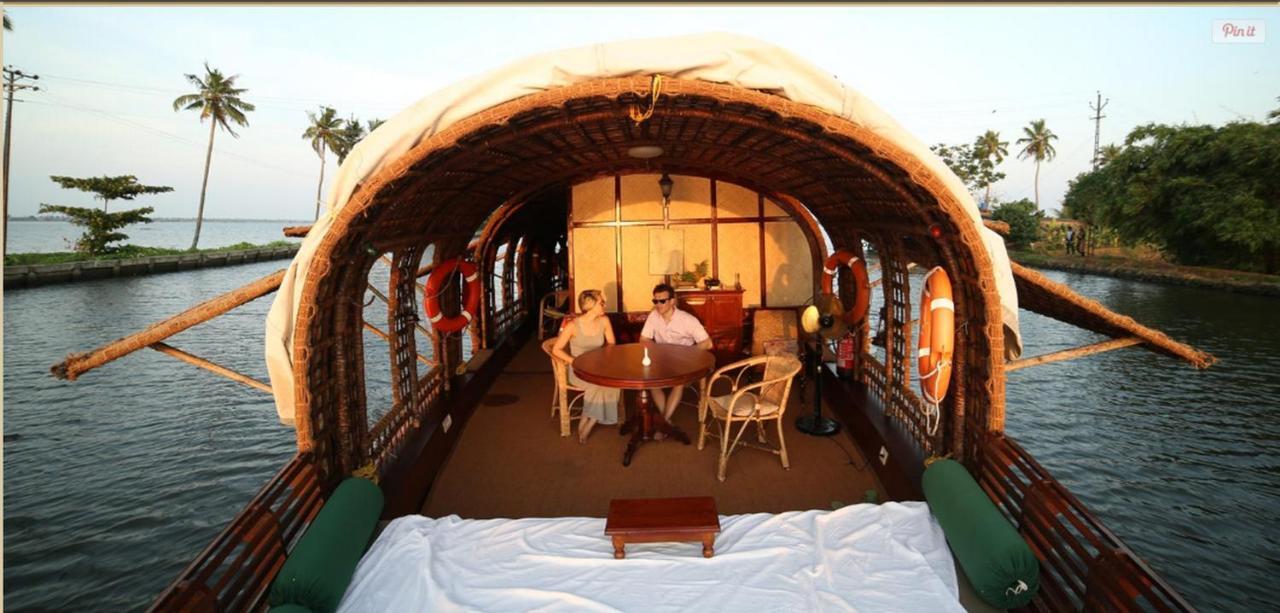 Hotel Spice Coast Cruises - Houseboat, A Cgh Earth Experience Alappuzha Exteriér fotografie